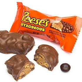 Шоколадный батончик Reese's NutRageous